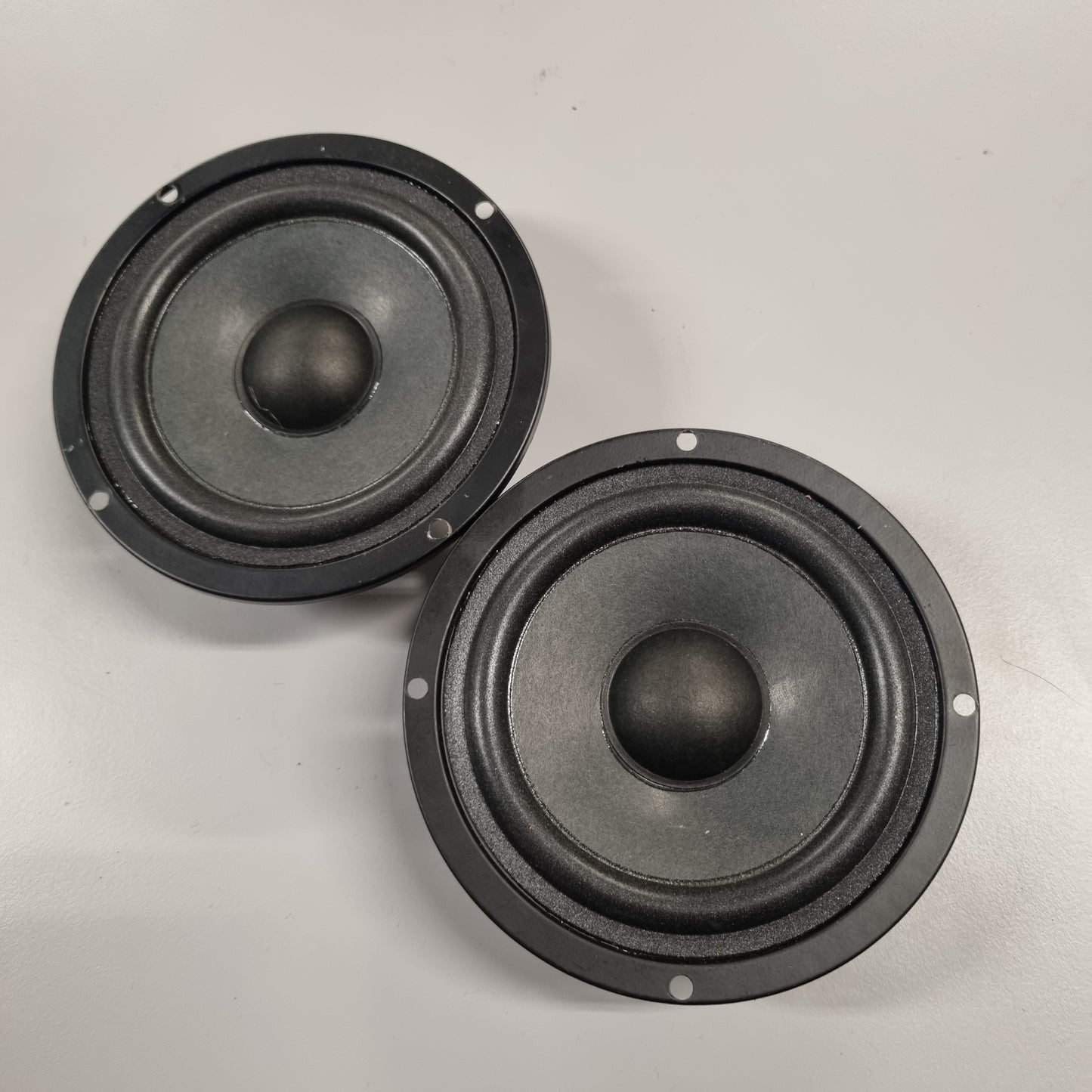 Noname 4" bassmellomtoner 2 ohm 15 watt (brukt) pris pr stk