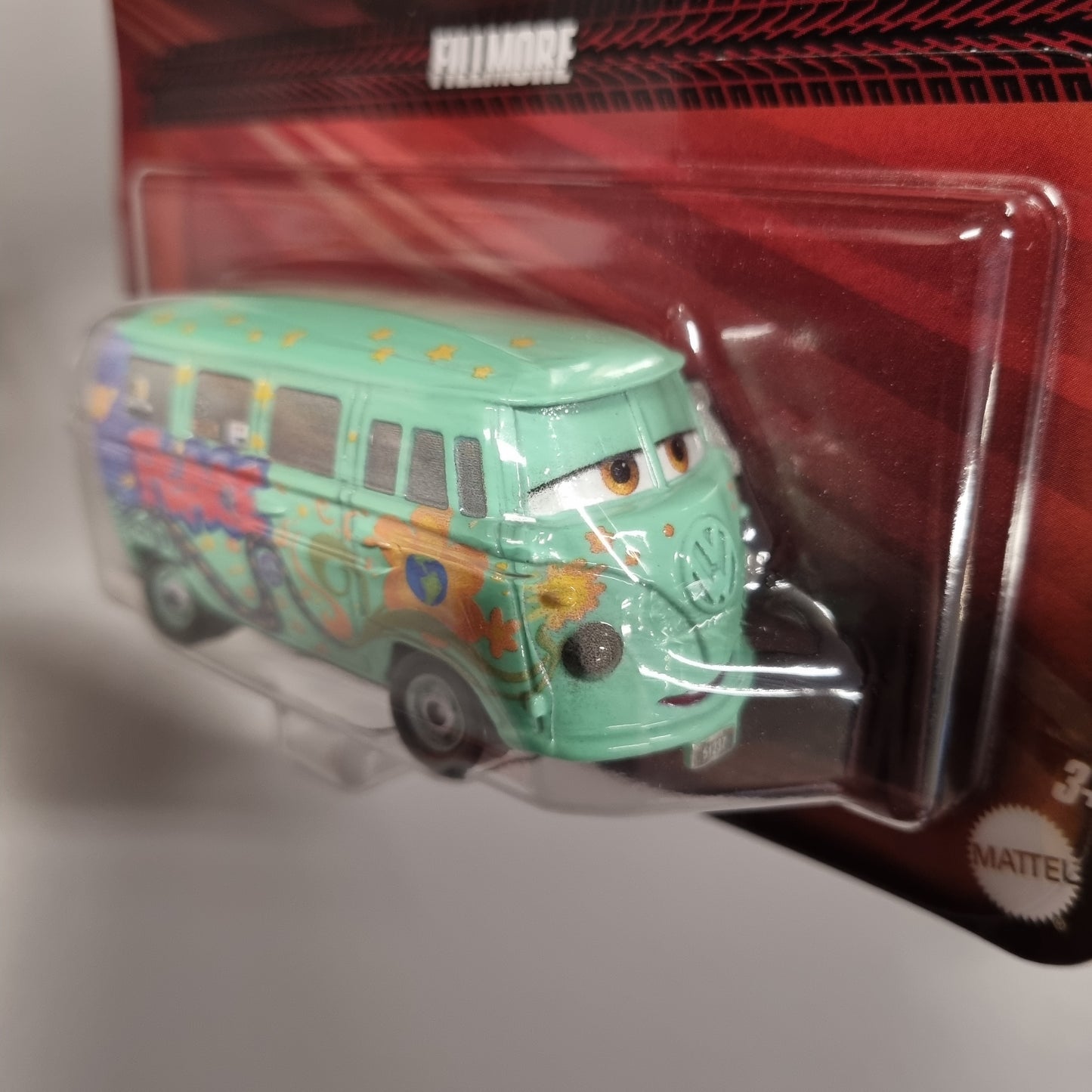 Mattel Pixar CARS 1:55 skala : Fillmore ( VW Bus )
