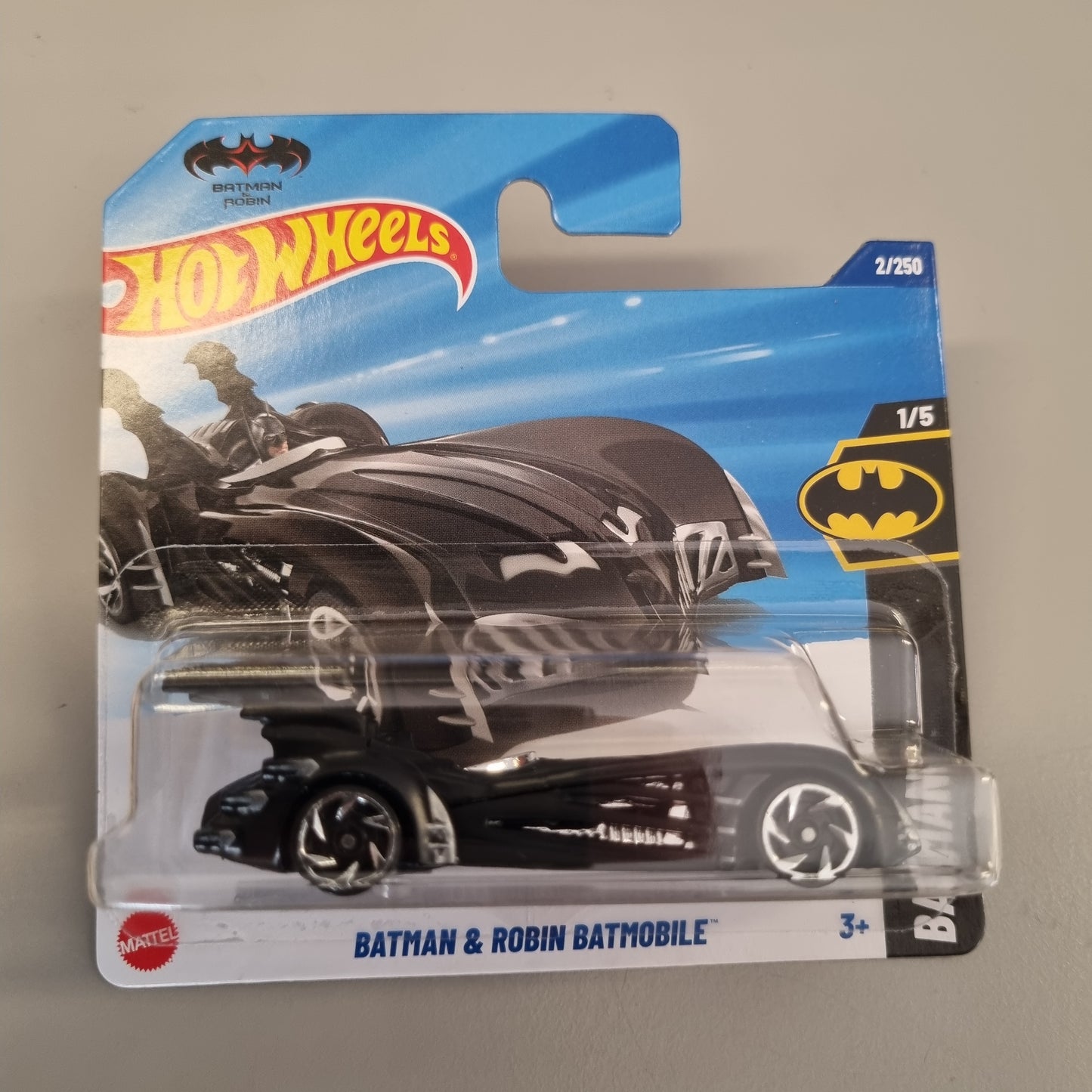 Hot wheels : BATMAN & ROBIN BATMOBILE (2025)