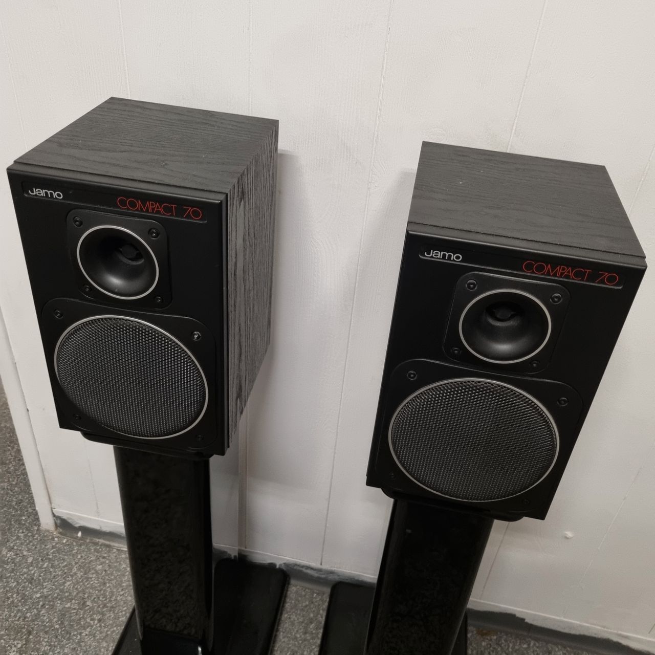 Klassiske høyttalere JAMO Compact 70