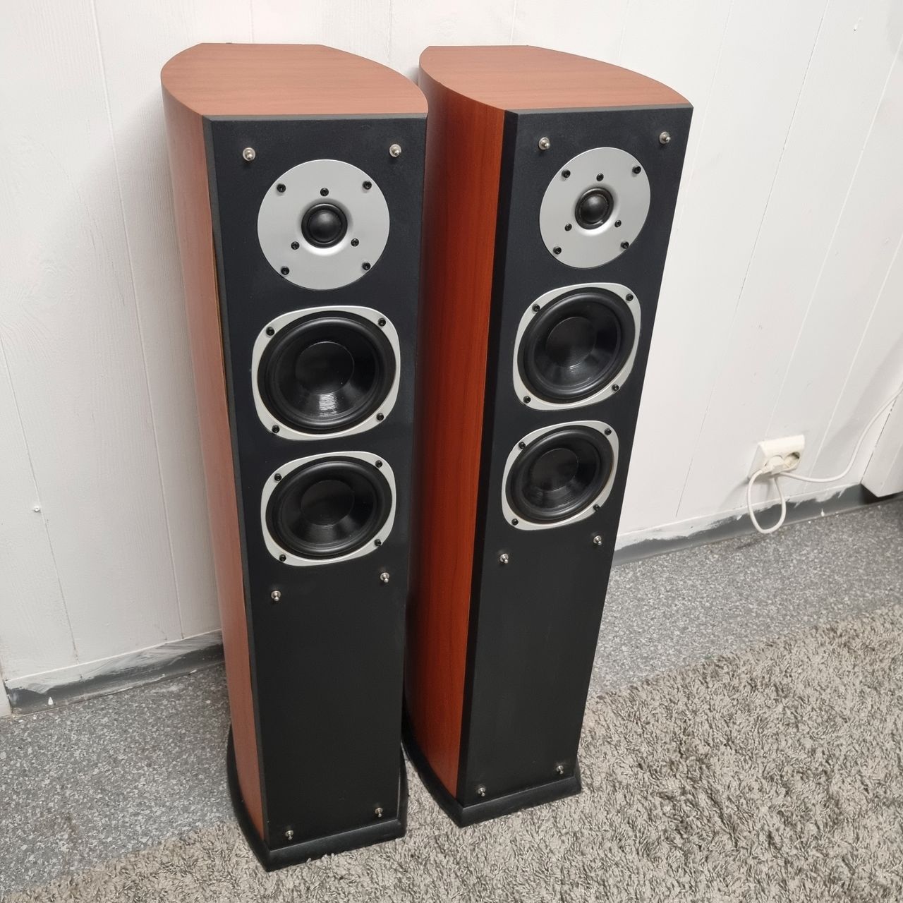 Dantax Opus front