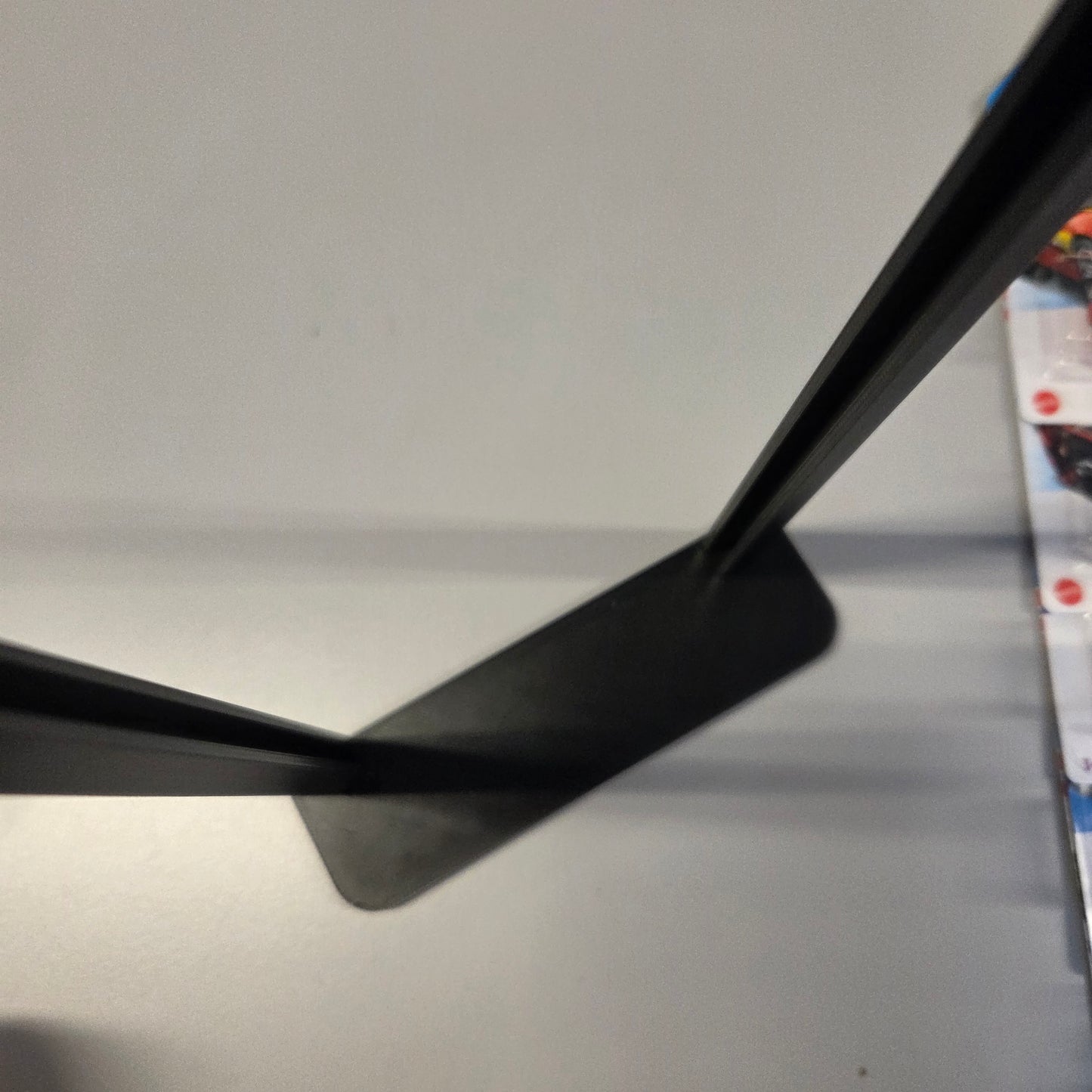 1/64 Tilbehør : stativ til 5 uåpnede biler