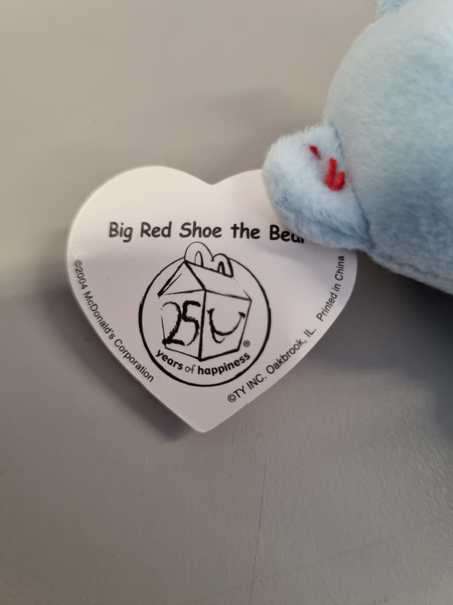 TY "Big Red Shoe the bear" (mcd exclusive 2004)