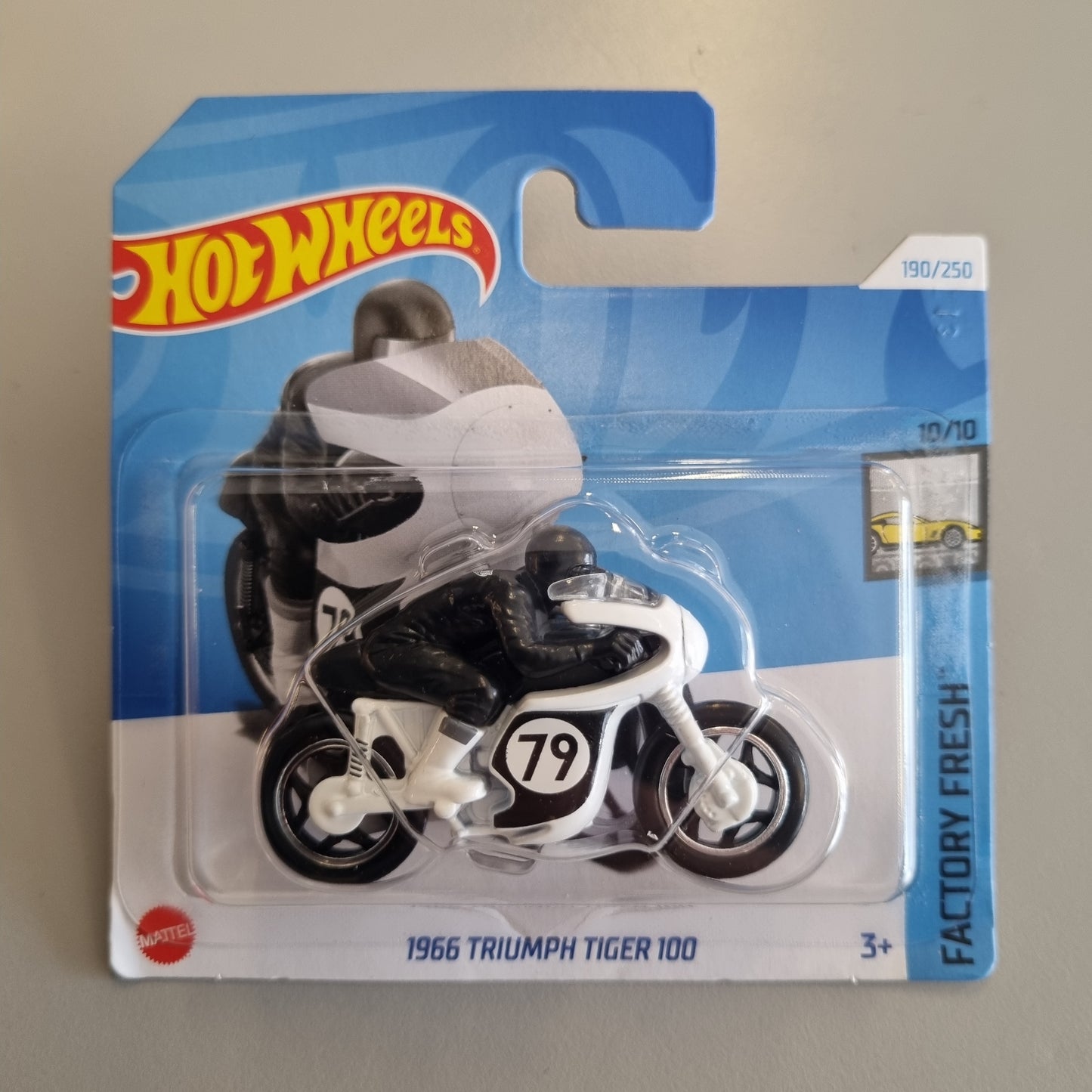 Hot wheels : 1966 Triumph Tiger 100 (2024)