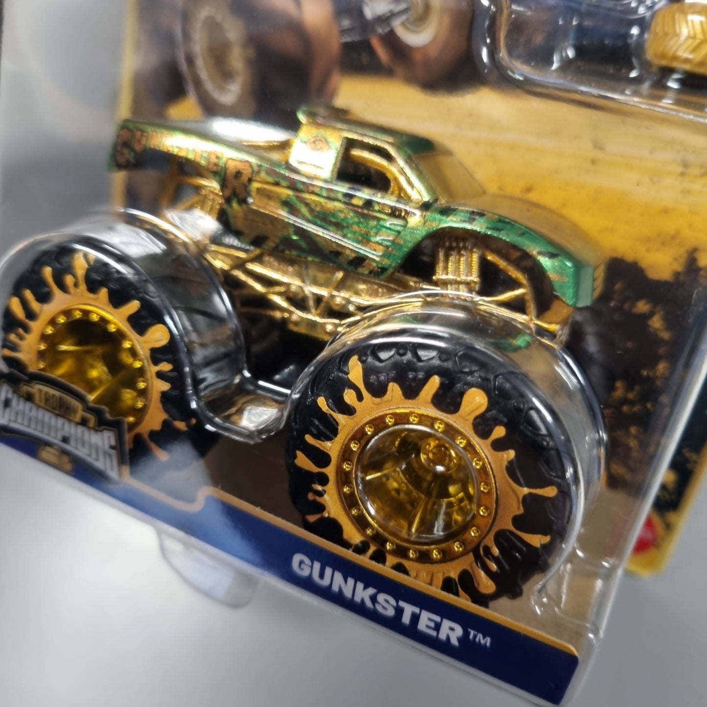 Hot wheels Monster Trucks : Bigfoot Trophy Champions : GUNKSTER